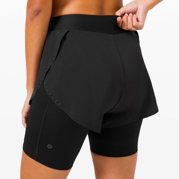 NWT Lululemon zoned in HR 2-in1 short | color: Black | Size: 8 - Picture 3 of 6